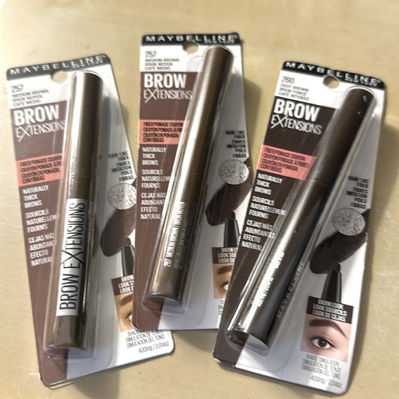 Maybelline New York Brown Extensions - Picture 1 of 5